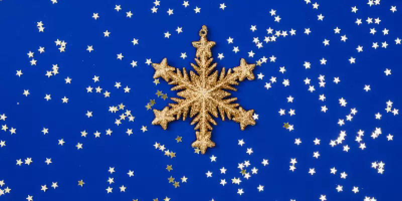 When do you have to take christmas decorations down